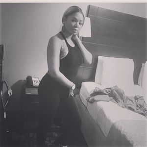 Meet your Posher, Crystal